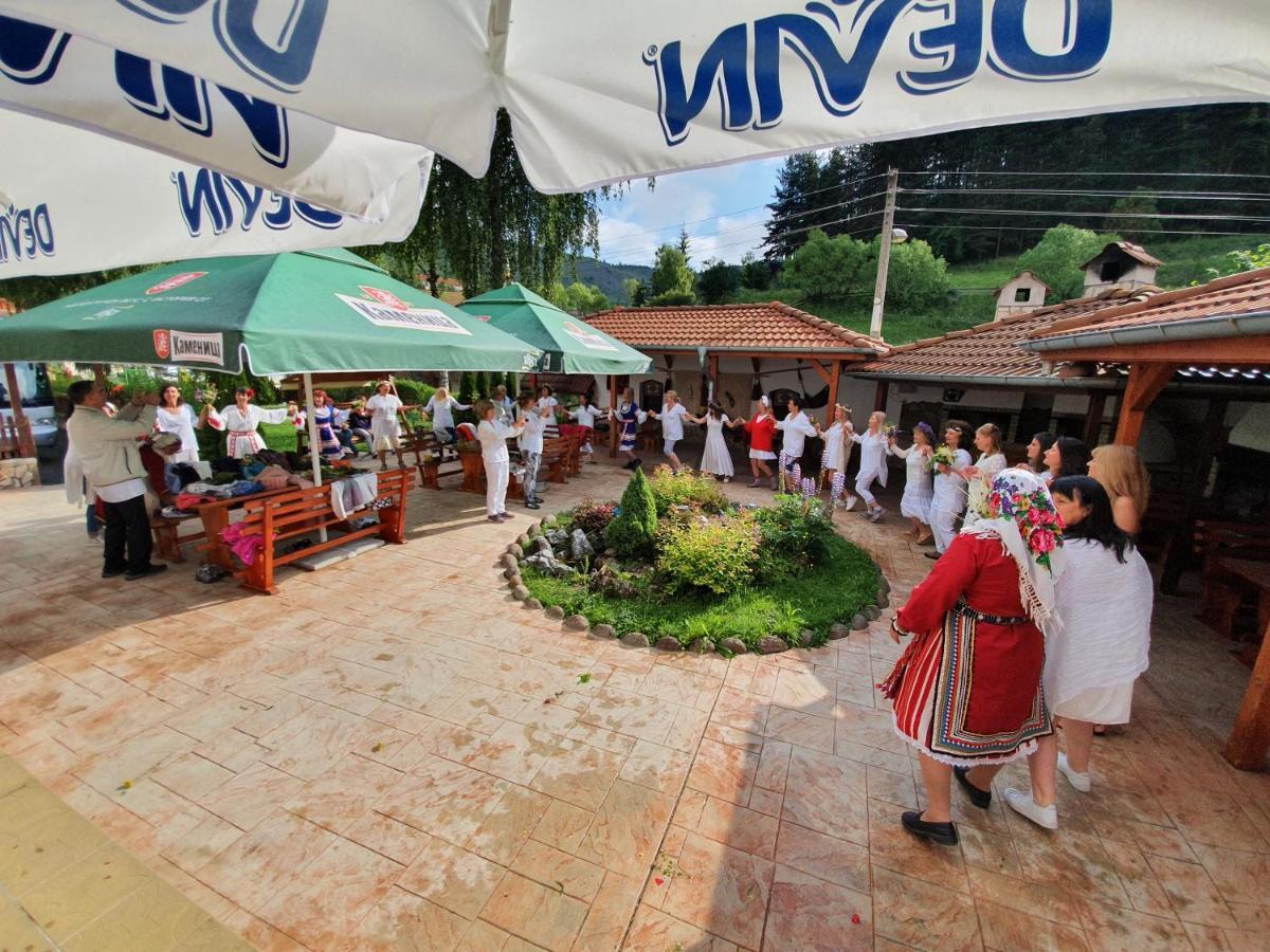 Yagodina Family Hotel Bagian luar foto