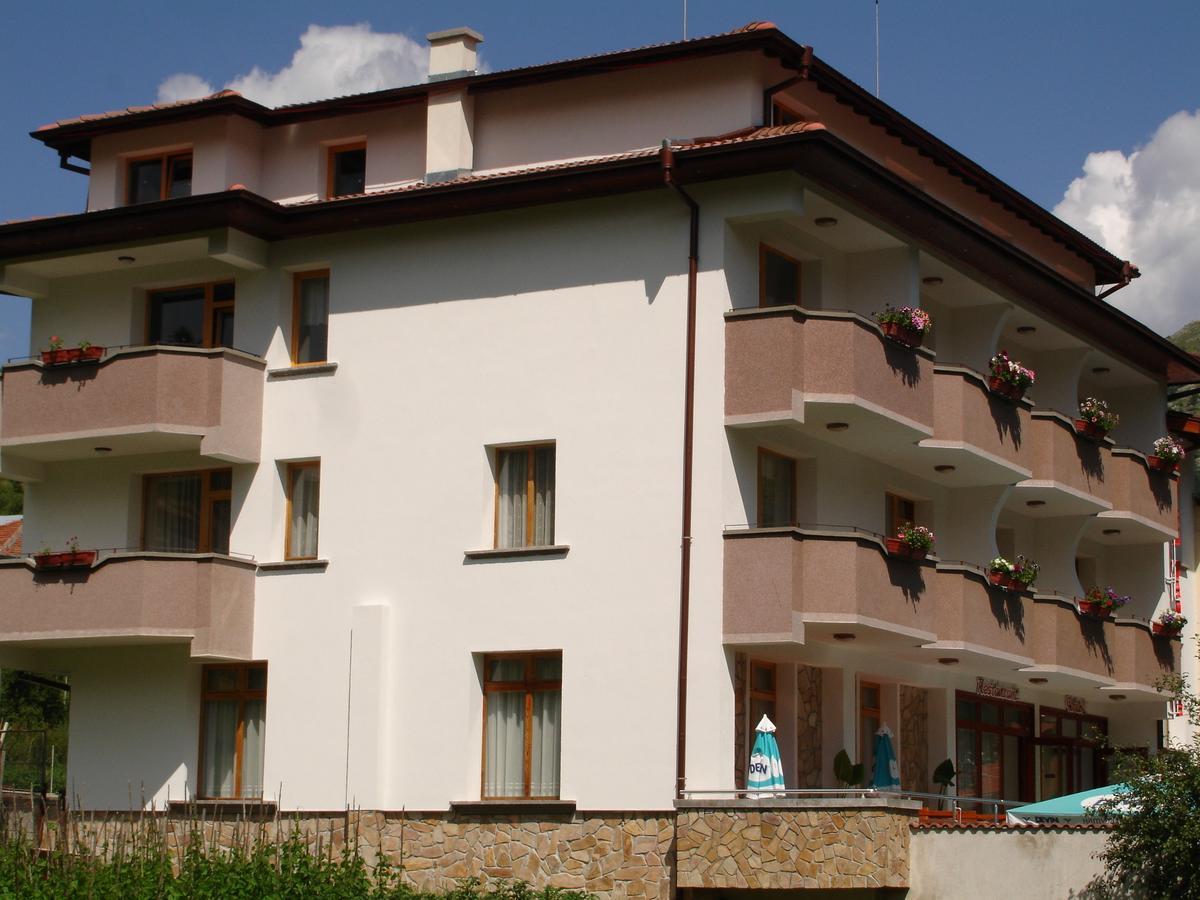 Yagodina Family Hotel Bagian luar foto